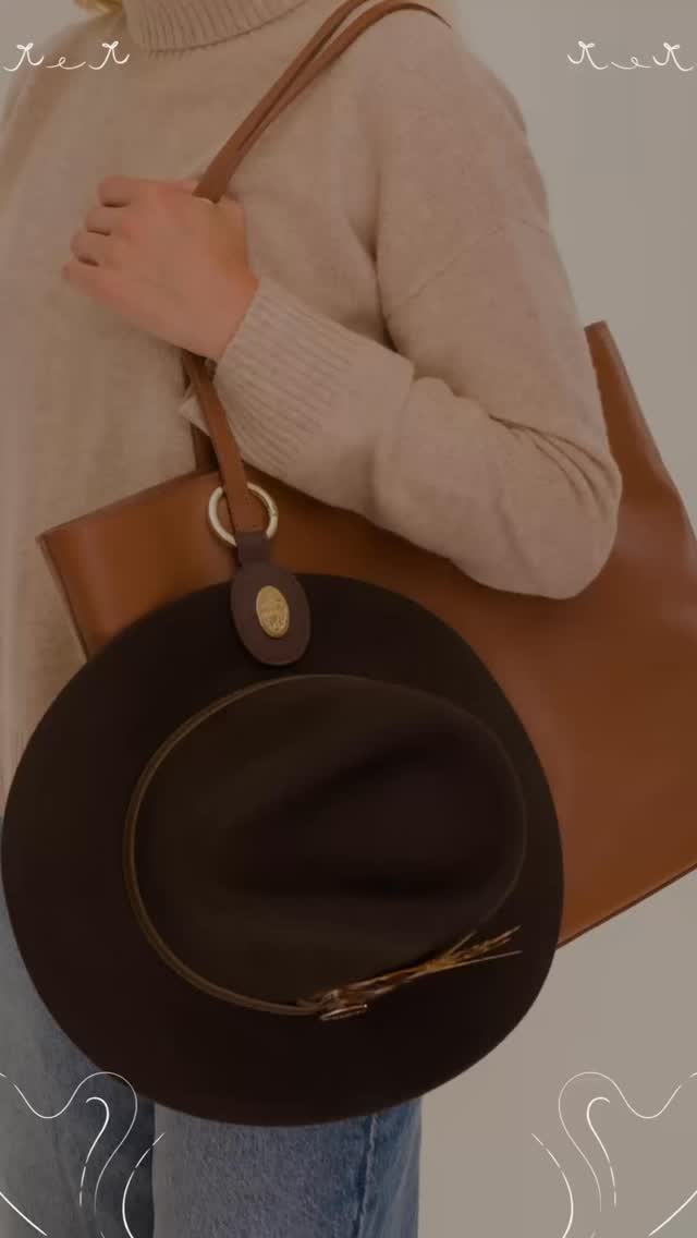 A lovely selection of Hicks & Brown hats and accessories for your outdoor adventures.
Shop in store or online (link in Bio)
#hicksandbrown #countryclothing #countrylife #cotswolds #hats