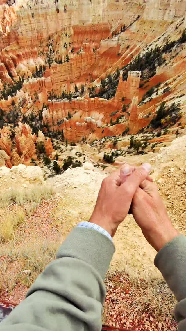 I’ve never met someone at the end of their life who said “I saw too many sights”. #rvlife #metarayban #nationalparks #stopsayingtomorrow #roadtrip