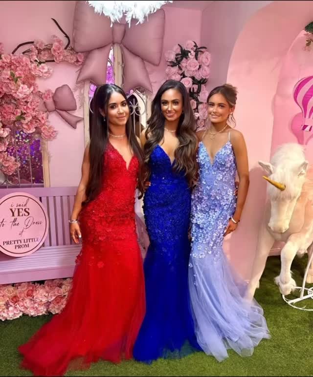 Prom glam… but make it personal 🤍
My three beautiful daughters modelling this year’s prom looks 🥹✨
Glowing skin. Soft glam. Effortless hair.
Timeless, polished and picture-perfect.
Loved collaborating with Pretty Little Prom to complete the look 👗✨
Prom is just around the corner and my diary is nearly full.
Secure your appointment before it’s gone 🤍
#PromHair #PromMakeup #NorthEastMUA #TeessideProm #Prom2026 SoftGlam AwardWinningMUA GlowingSkin
