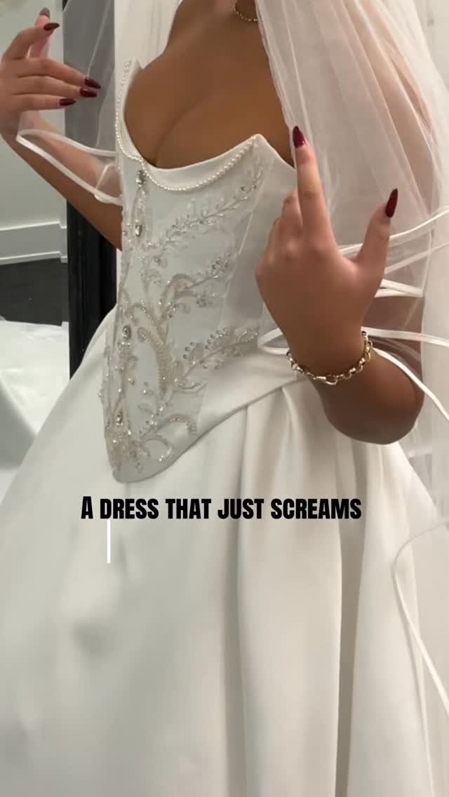 The waist line 👀 it’s giving “Wuthering Heights” and we’re here for it!! This gown is actually a one off as it is one of our bespoke designs so if you would like to try it on, be fast and book now!❤️
#weddingdress #bride #weddingexperience #weddings #weddingoutfits weddingstyle weddingdresses weddinginspiration weddingideas weddingdresssale bridalstyle bridesgrantham lincolnbride nottinghambride eastmidlandbride eastmidlandswedding bridetobe bridetribe newarkbride newarkontrent ollertonbrides tuxfordbrides Sleafordbrides mansfieldbrides doncasterbride