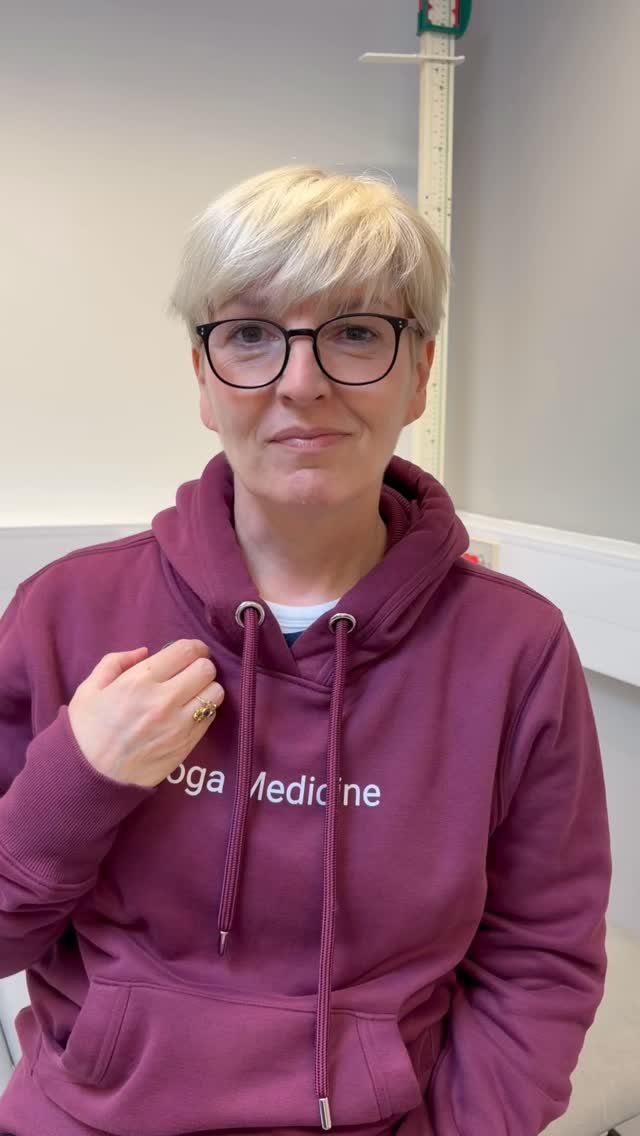 The Resilient Body, lower backs, hips and knees workshop - 3pm Saturday 14 March 2026 @newenergyyoga Winchester. If you’ve got any questions DM or email me #yogatherapy #thedoctorsdaughter #couchcreator