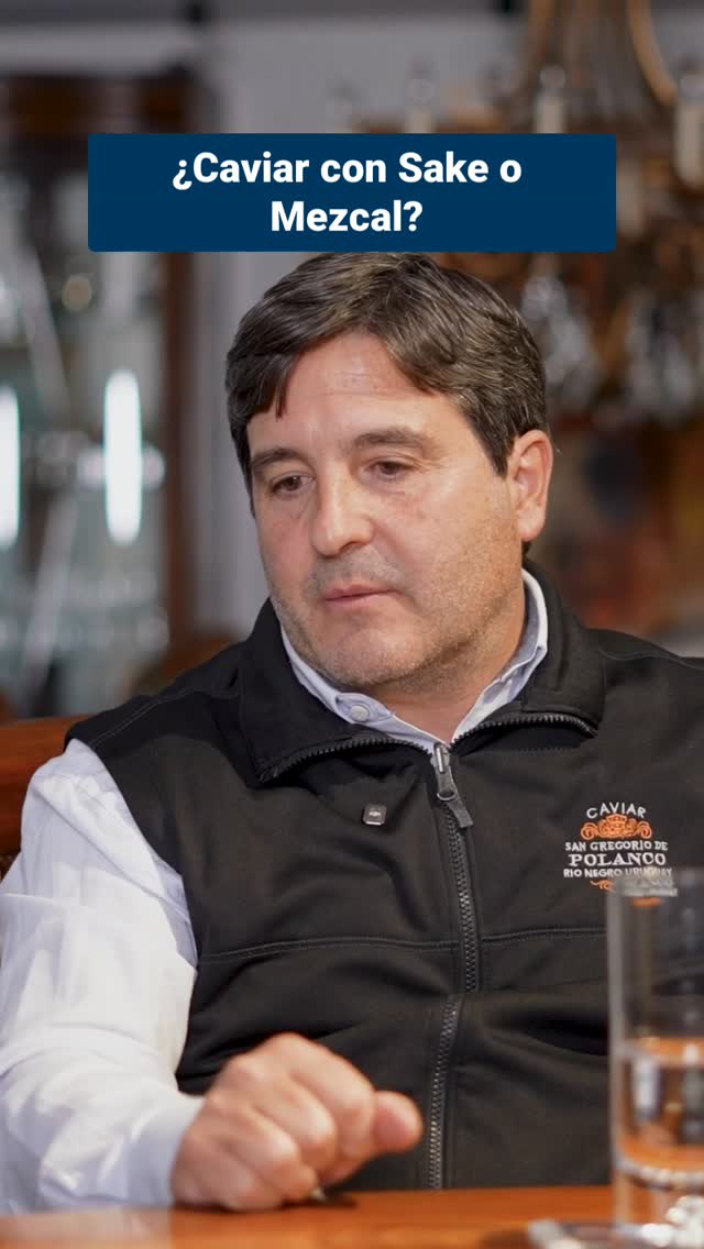 🎙️✨ Si crees que el caviar es cualquier perla de pescado… este episodio es para ti.
En el podcast, Paladares y Relatos de Gastrosophía, conversamos con @caviarpolancomexico sobre lo que realmente define al verdadero caviar.
El auténtico proviene exclusivamente del esturión.
No todo lo que parece caviar lo es ⚫🐟
Especie, curación y calidad cambian por completo la experiencia en la boca 👨🏻🍳✨
🎧 Escucha el episodio completo en Spotify, Apple podcast
▶️ Míralo en YouTube
📲 Síguenos en Instagram, TikTok y Facebook