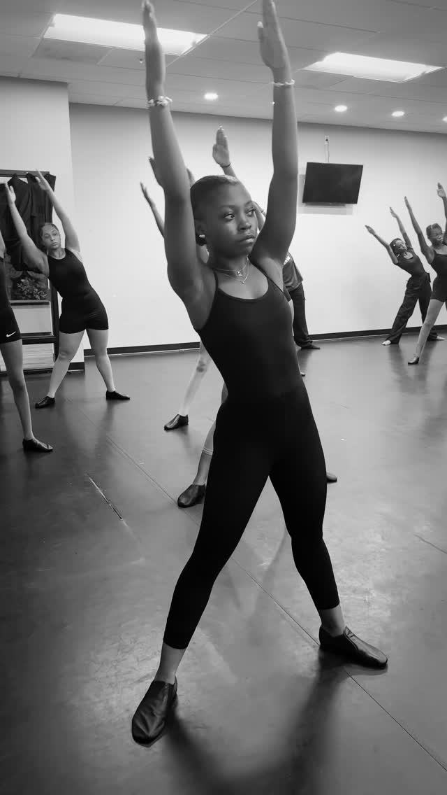 Dancers who look effortless on stage are WORKING outside of class/rehearsal. Serious dancers keep training even when the class shifts focus. #dancetraining #dancersofinstagram #dancestudio #baltimoredance #marylanddance