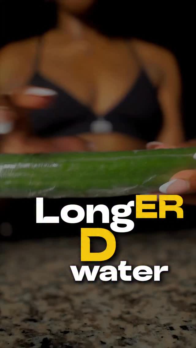 Longer D water.
Orange, green apple, ginger — then I spike it with Yohimbe + cayenne from my Primal Surge blend for blood flow and heat. 🔥
Drink for circulation. Perform accordingly. 😈🦾🍆