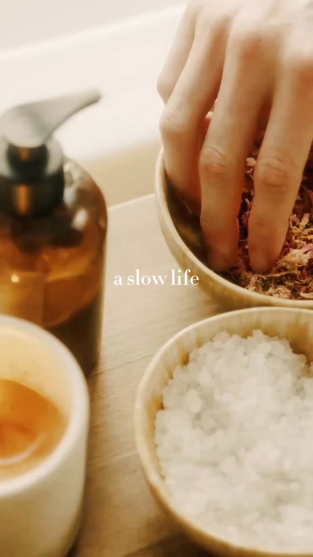 Slow doesn’t mean doing less.
It means feeling more.
Feeling the water.
Feeling your breath.
Feeling where your body has been holding too much.
We don’t need another celebration.
We need moments that bring us back to ourselves.
Coming back to your body is not indulgence.
It’s maintenance.
It’s remembrance.
It’s respect.
#veronanj #selflove #womens #mindfulness #westorangenj