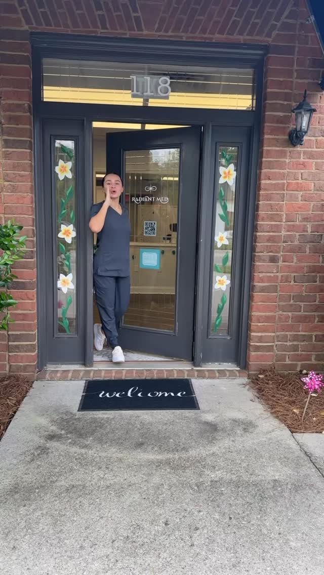 Come in and leave with the right products and knowledge to help get your skin glowing! 🛍️ 🌟
Skincare is the best way to help your skin on a daily basis and our in office treatments are the best addition to skincare!
If you’re not sure which products or treatments to get, come see me or Emma and we can guide you!
#RadiantMed #GlowingSkin #Antiaging #Skincare #ChapinSC