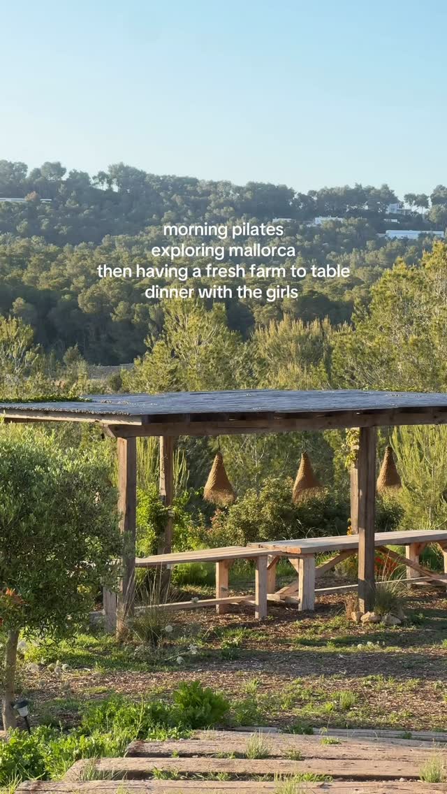 Morning Pilates 🩰 exploring Mallorca 💃🏻 the having a fresh farm to table dinner with the girls ✨ perfection #literallyjustgirls #forthegirls #pilatesretreats #eurosummer #mallorcaspain