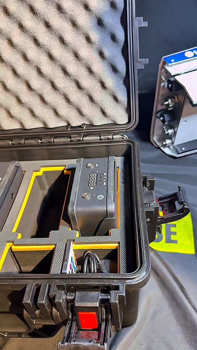 Kazazi Case, profesyonel kullanım için tasarlanmış hard case çözümleri sunar.
Darbe ve dış etkenlere karşı maksimum koruma,
özel tasarım iç sünger ve güvenli taşıma.
#kazazicase #hardcase #customcase #equipmentcase #professionalgear