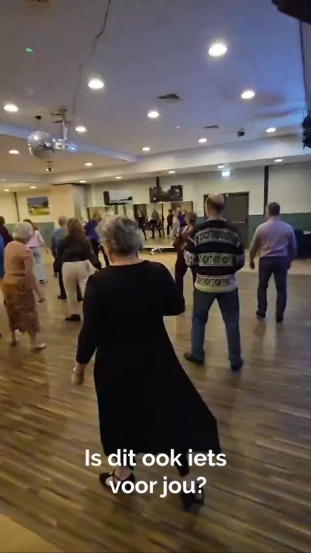 Afgelopen zaterdag bruisde het van de gezelligheid in onze dansstudio. ✨🎶
Tijdens de Bachata Workshop en Social Dansavond werd er volop gelachen en gedanst. Dankzij alle bezoekers kijken we terug op een meer dan geslaagde avond.
Heb je deze avond helaas moeten missen?
Geen zorgen! Houd onze socials goed in de gaten, want er staan nog genoeg leuke workshops op de planning. 🤩
#dansstudiorolo #dansstudiobrabant #herpen #bachata #dansworkshop