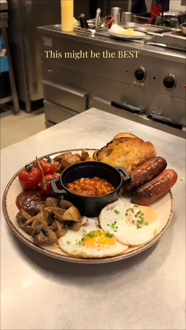 On the menu since day 1, although it didn’t look anything like this back then 😆
Call it a Full English, The Big Breakfast, Full Monty or just a Brekkie plate; this one will always be one of your (and our!!) favourites!
Super customisable, weather you want scrambled eggs and bacon, or poached eggs with smoked salmon - we've got you 🫡
#brekkie #sthlmbrunchclub #fullmonty #yourfriendlylocal #fullenglishbreakfast