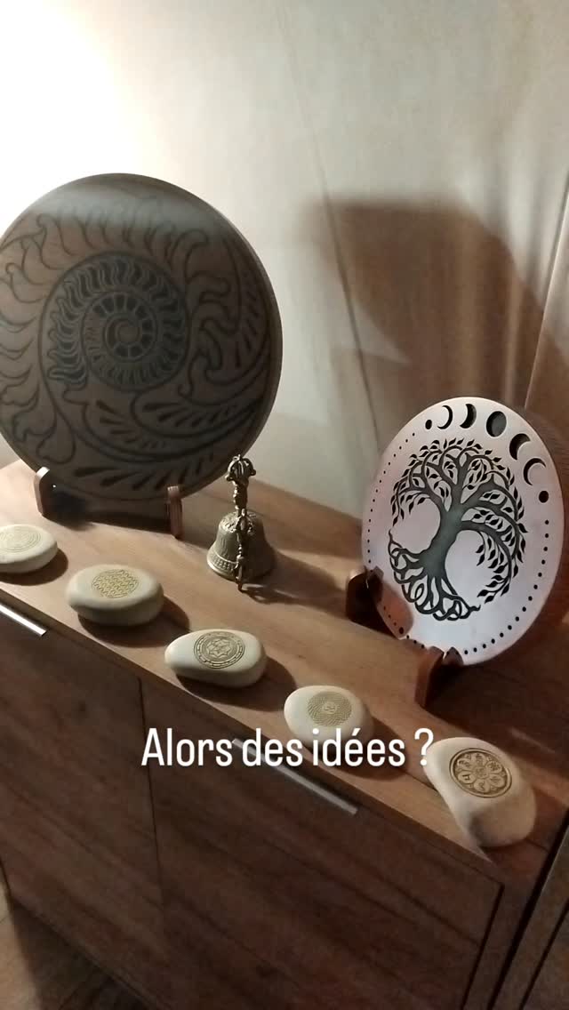 Je vous présente une partie de mes nouveaux outils qui ont trouvé leur place dans la yourte et qui vont accompagner la nouvelle formation que je suis en train de mettre en place avec tout mon cœur
Mais je ne vous en dis pas plus à vous de deviner 😊
Connaissez vous ces instruments ?
N’hésitez pas à partager vos idées en commentaire et je serai ravie d’échanger avec vous
Sensoria Sagesse de Femme
#sensoriasagessedefemme #formationcontinue #bienetre
#detente #reconversionprofessionnelle