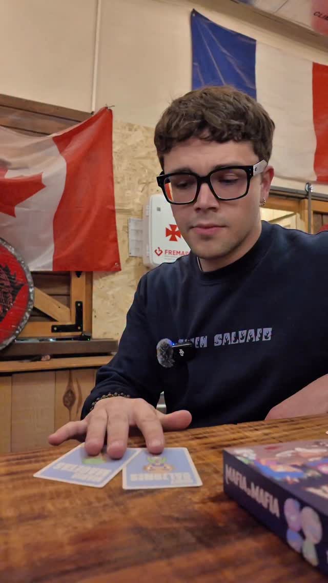 La ignorancia es muy peligrosa. Llegar a ser campeón mundial de Mafia di Mafia no es poca cosa y merece su respeto.
Déjanos por comentarios si crees que podrías entrar en el top 3 mundial de Mafia di Mafia y con qué mafiosos lo harías 😎🏆
#juegosdemesaenespañol #juegosdemesa #estudiocreativo #juegomesa🎲 #mafiadimafia