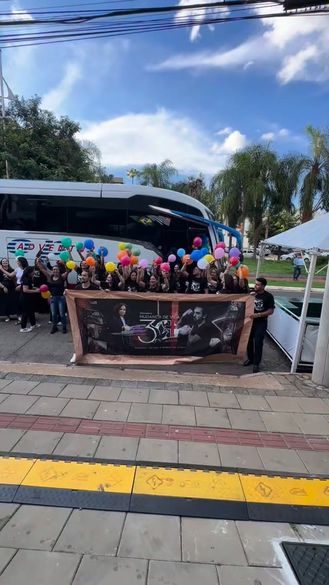 MAIS DE 3 MIL PESSOAS CELEBRAM 30 ANOS DO MINISTÉRIO MUDANÇA DE VIDA EM RIO PRETO
Avenida Bady Bassitt parcialmente interditada para receber os fiéis.
Com a presença da bispa Cléo Ribeiro Rossafa, a celebração dos 30 anos do Ministério Mudança de Vida reúne uma multidão nesta noite em Rio Preto, marcando três décadas de atuação na cidade.
Mais informações no Portal Guilherme Baffi.