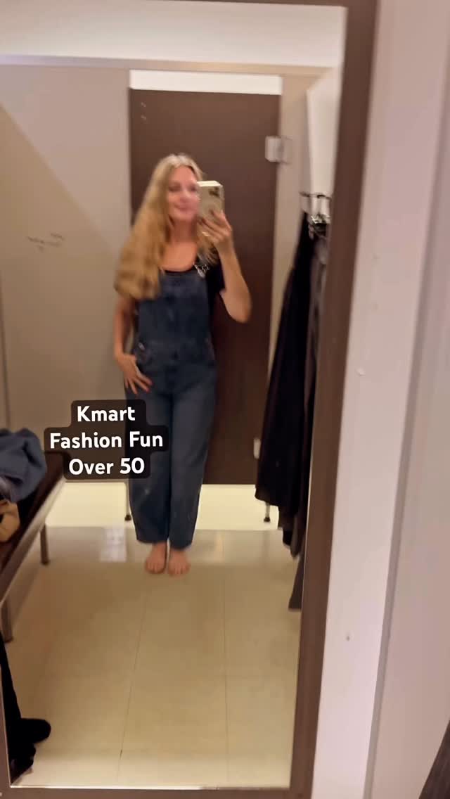 Full disclosure… I'm 55 and I have no idea about fashion.
I’ve been wearing blue jeans and a black top for the last 23 years as a mum of four 😅
.
But it’s always fun to try.
.
I’m in a new chapter of my life where everything is up for negotiation and a fresh new look is part of it.
.
Join me on this journey, whatever stage of life you’re at 💛🍋
.
Watch full video here: https://youtu.be/lhsdn8q2MYU
.
.
.
.
#kmartaustralia
#kmartaus
#kmart