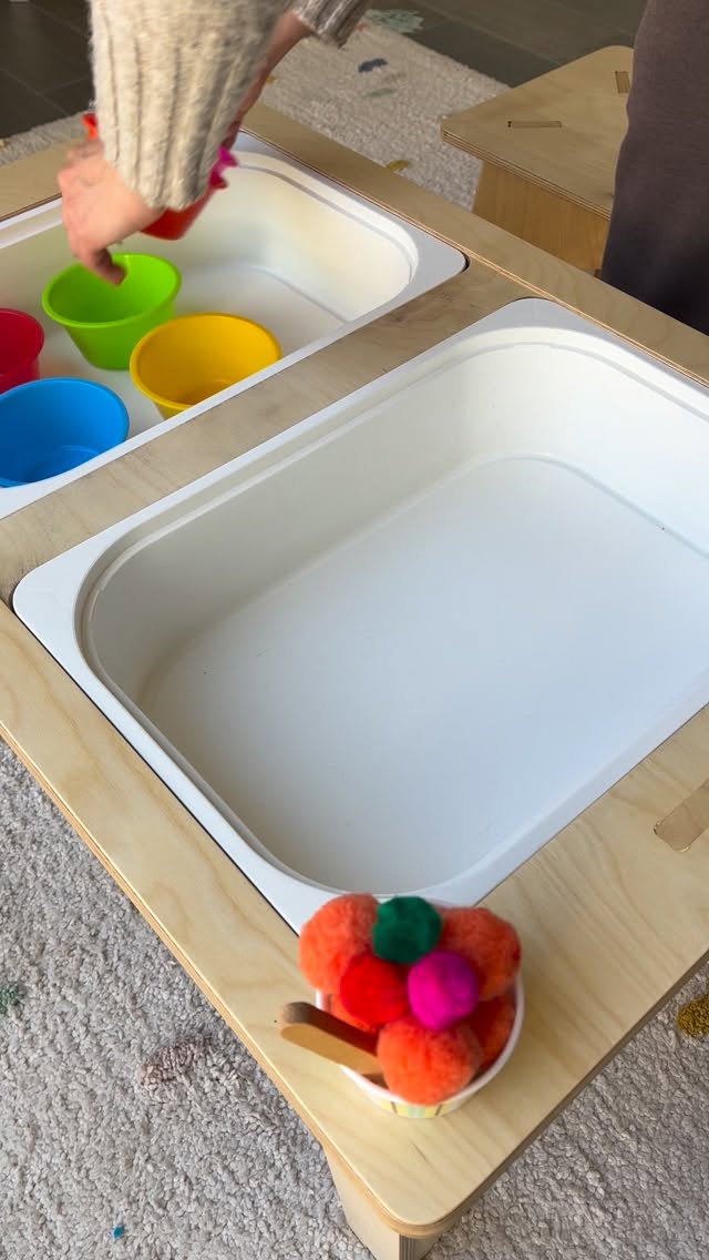 🍦🍨 Heladería en menos de 5min
.
#toddlerplay #mesasensorial #matandpad