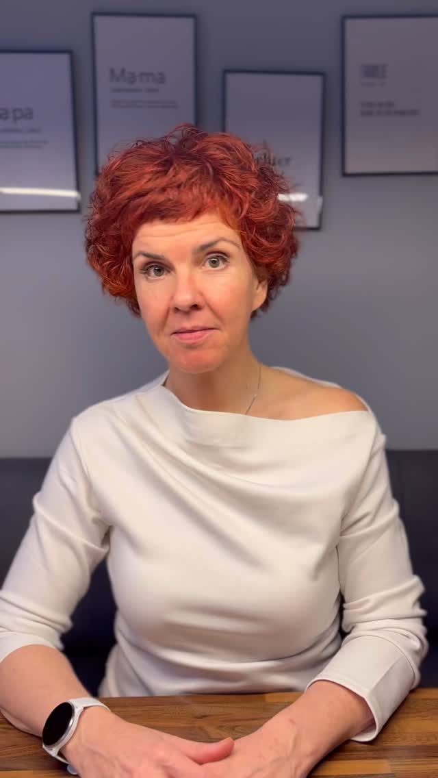 Hallo! Ich bin’s, Daniela. 🎙️
Host von MENOMIO – Der Podcast für glückliche Wechseljahre.
Wechseljahre sind kein Drama – sie sind dein Upgrade.
✨ Mit Wissen, Humor & echten Geschichten zeige ich dir, wie du diese Phase feiern kannst.
👉 Folge mir, wenn du Glitzer statt Tabu leben willst – und ehrliche Einblicke zu Wechseljahren, Perimenopause & Selbstfürsorge suchst.
✨ Glückliche Wechseljahre sind kein Mythos – sie sind (m)eine Mission.
#glitzernstattschwitzen #wechseljahre #perimenopause #glücklichewechseljahre #wowstattwäh