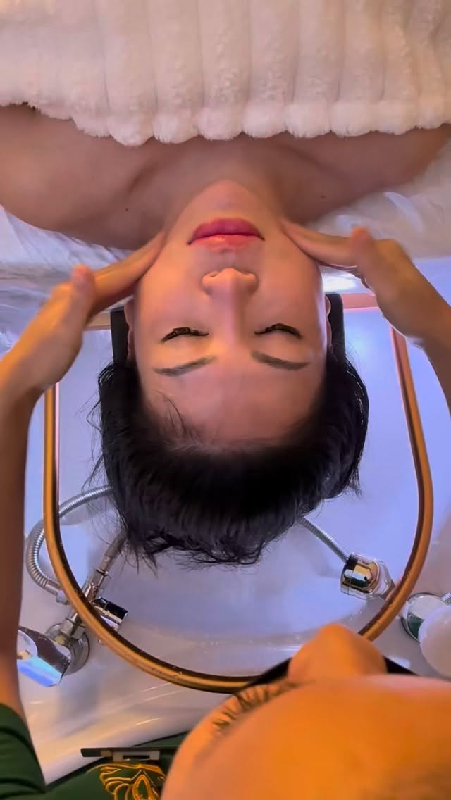 Healthy hair starts with what’s underneath it.
When scalp care becomes routine, everything feels easier — less buildup, better balance, and hair that behaves instead of needing constant correction.
Maintenance is the luxury.
Link in bio ✨
#ScalpCare #HairHealth #HealthyHairJourney #HairGrowthTips #ScalpTreatment #HeadSpa #HairCareRoutine #HairGoals #GlowingHair #StrongerHair #HairLove #ScalpDetox