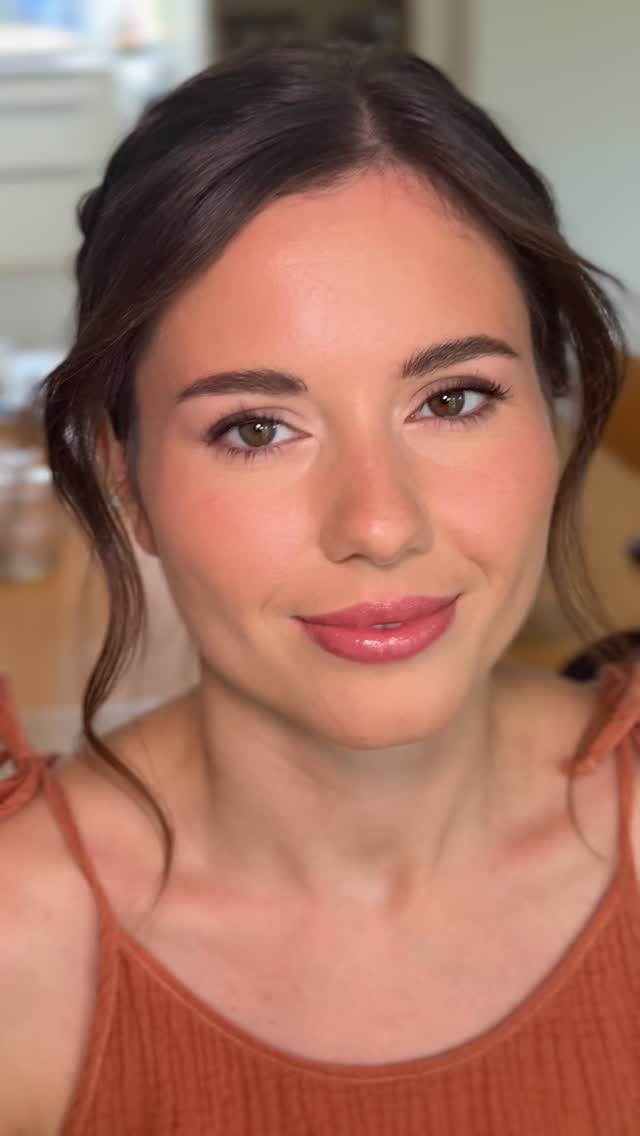 Natürliches braut make up welches einfach unterstreicht und die natürliche Schönheit hervorhebt 🤍 freu mich schon auf alle Brautstylings in diesem Jahr 🥰 #brautstylingbielefeld #brautstyling #brautmakeup #heirateninbielefeld