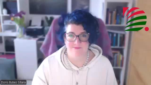 Man spürt es überall.
Menschen sind dünnhäutiger.
Beziehungen ehrlicher – oder zerbrechlicher.
Der Körper reagiert schneller.
Emotionen kommen ohne Vorwarnung.
Nein, du bist nicht „zu sensibel“.
Und nein, du übertreibst nicht.
Wir leben in einer Zeit, in der alte Strukturen nicht mehr tragen.
Was nicht echt ist, fällt.
Was nicht stimmig ist, zeigt sich.
Was nicht mehr zu deiner Seele passt, wird unruhig.
Die Intensität ist kein Fehler im System.
Sie ist ein Weckruf.
Die Frage ist nicht:
Warum ist gerade alles so anstrengend?
Die Frage ist:
Wo darfst du ehrlicher werden?
Wo hältst du noch fest?
Wo ruft dein Inneres längst nach einer Neujustierung?
Wenn du das Gefühl hast, dein System braucht Stabilität,
deine Energie braucht Klarheit
oder du möchtest verstehen, was deine persönliche Zeitqualität gerade von dir will —
Schreib mir „INTENSIV“ in die Kommentare oder per DM.
#Zeitqualität
#Astrologie
#BewusstSein
#Nervensystem
#Selbstführung
Transformation
Energiearbeit