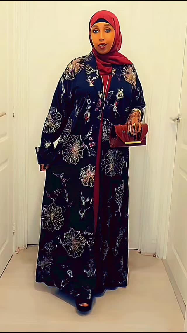 Luxury and classic abaya, for more go to the link in my bio
#fyp #hijabi #somalisocialmedia