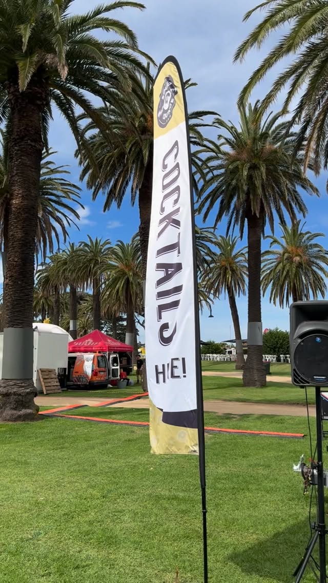 Come and see us today @beerfestau at Catani Gardens St Kilda. The sun is out, cocktails and drinks ready to pour and Tim Watson from Taxi Ride live on our stage from 2.30pm. What's not to love!
#letthegoodtimesroll #mobilestage #mobilebar #liveentertainment #parkplugplay