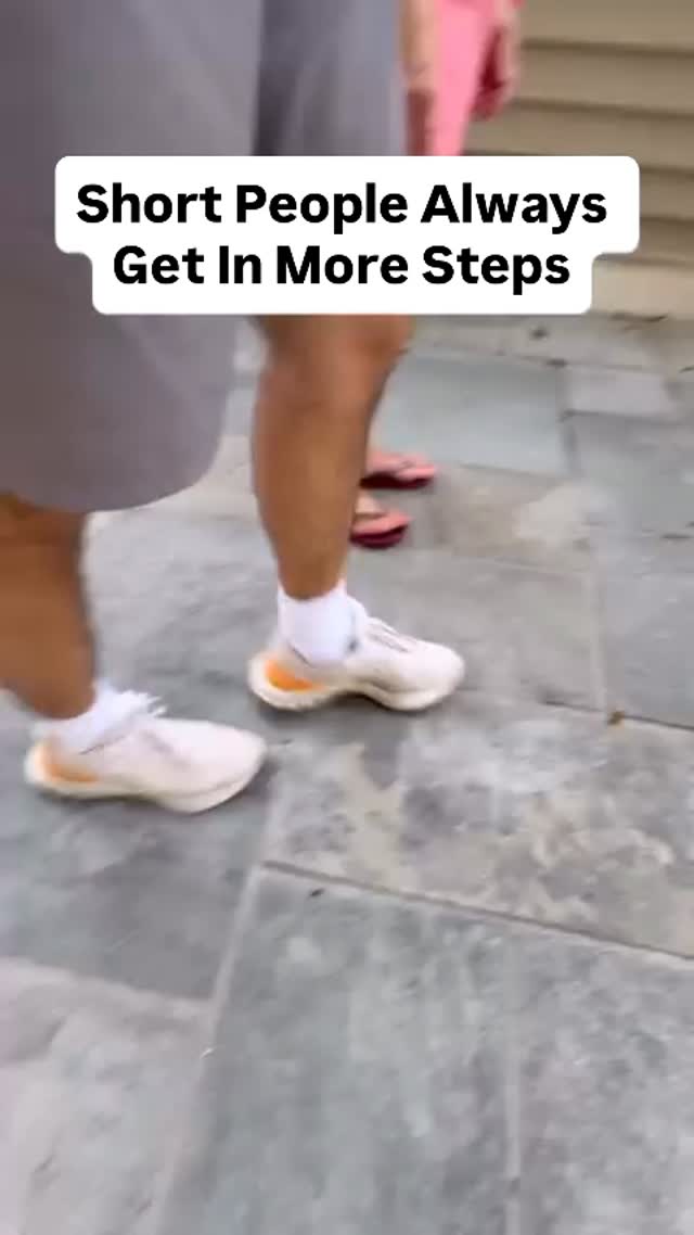 đđťđđť One of the advantages of being shortâŚ.