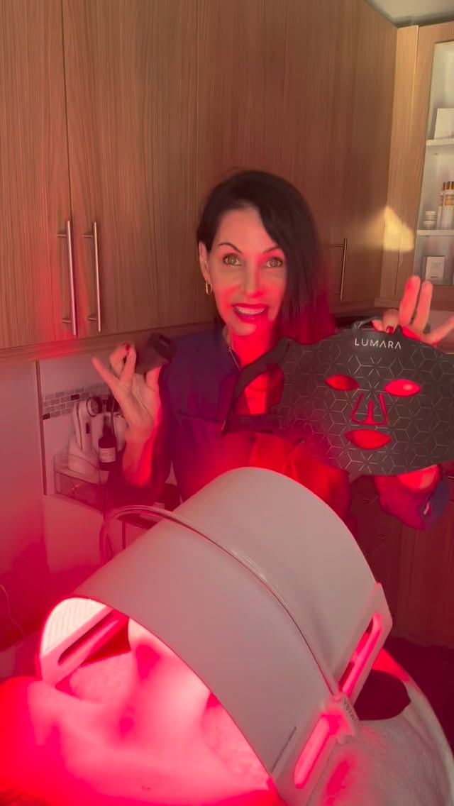 Glow deeper than skincare ❤️🔥
Red light therapy works beneath the surface to stimulate collagen, reduce inflammation, speed healing, and give your skin that lit-from-within glow — naturally.
Think smoother texture, brighter tone, less redness, and skin that actually acts younger, not just looks filtered.
Comment TOOLS and I’ll DM you the discount link💋