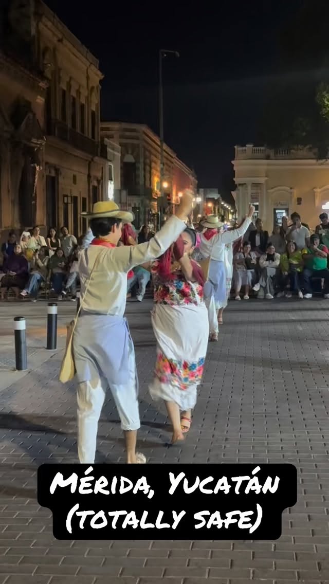 Tonight my wife and I went for a 20-minute stroll in Merida’s historic centre. It’s just three days after international headline-grabbing stories of violence across this beautiful country. But this increíble land is no less incredible, the worst of the issues were more than 1,000 miles away. Viva México! What a country and what culture! #music #mexico #merida #yucatan #peace