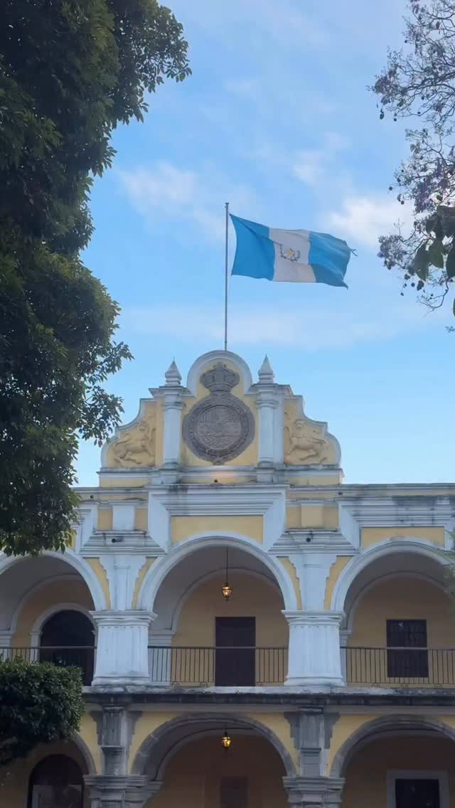 Guatemala is the epitome of “why did nobody tell me about this” travel 🇬🇹🇬🇹🇬🇹 Our third stop with @lupine_travel
They some of the best chocolate and coffee (if only I drank it!) on Earth, it’s most beautiful city is ringed by three active volcanos and the Mayan history is vivid everywhere you look.
I have no idea what Mexico was like fifty years ago but if it was anything like Guatemala in 2026, those 70s tourists were in for a treat!
#visitguatemala #vivaguate #wanderlust #someoneelsescountry