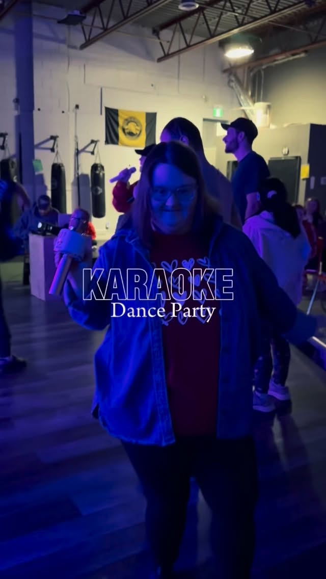 Karaoke Dance Party @fiercenfitboxing !
#aplaceforall #fiercenfitboxing #specialneedsboxing #fetterfitness