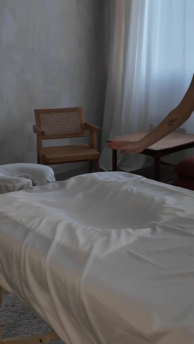 You can’t lay on your belly while pregnant…
Unless you’re on our specialized prenatal massage table 🤍
Our pregnancy massage table is designed with a built-in belly opening to safely support your bump and relieve pressure — so you can finally experience the comfort you’ve been missing.
Prenatal massage helps to:
• relieve lower back pain
• reduce hip and pelvic tension
• improve circulation
• decrease swelling
• promote deeper relaxation and better sleep
If you’re searching for a safe prenatal massage in Montreal where comfort truly comes first, this is your sign.
Book your prenatal massage today
Touch of Cielo🩵
www.touchofcielo.com
#PrenatalMassageMontreal #PregnancyMassage #MassageMontreal #PrenatalCare #MontrealMoms MontrealWellness MassageTherapyMontreal PregnancyComfort