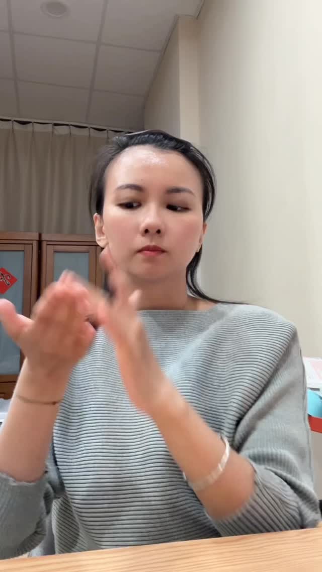 關於蜂萃油的使用
出了這部影片讓妳們可以居家按摩使用唷♥️
喜歡都可以先收藏起來
📌 預約流程:
1️⃣ 私訊LINE https://lin.ee/9sW3orj
點選主頁線上預約輸入資料直接點選適合的日期與時間
2️⃣ 確認後支付訂金完成預約
3️⃣ 預約前一天會訊息提醒您,請於約定時間準時前來,享受專業護理。
地點:高雄市左營區博愛三路(預約成功提供完整地址)
營業時間:10:00-19:30(採預約制)
#高雄做臉 #高雄做臉推薦 #高雄清粉刺 #高雄美容工作室 #痘痘