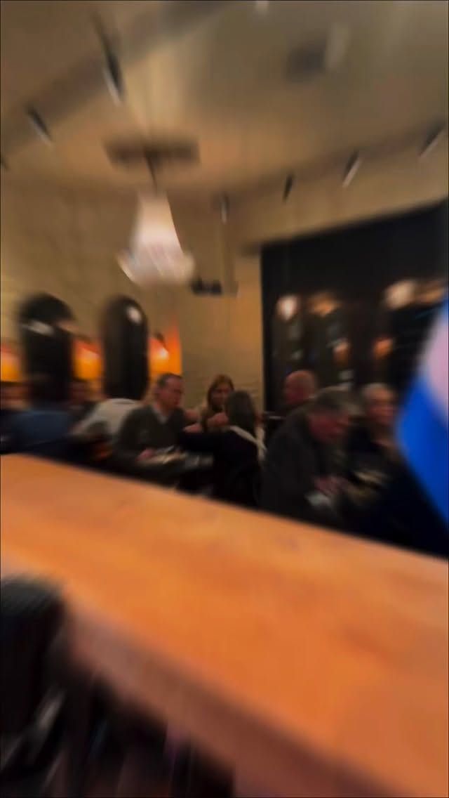 You thought you had to fly to Greece for this…
But it’s right here in Oslo. 🇬🇷
Fresh flavors. Greek wine. Real vibes.
Have you tried us yet?
#VineAndOlives #GreekInOslo #OsloFood #TasteOfGreece #OsloRestaurants GreekVibes