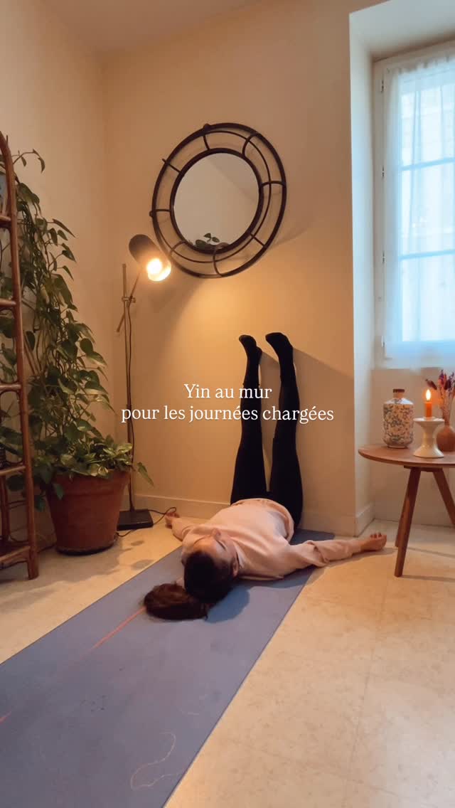 Yin au mur après une longue journée 😴
Laisser le poids et les tensions tomber, prendre le temps de respirer et apprécier la lenteur.
Tout simplement.
#yinyogafrance #yinyoga #yogadoux #relaxation
