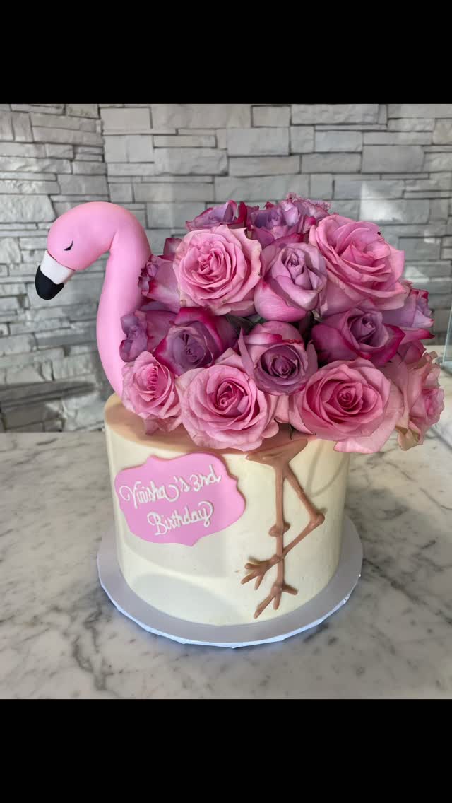Are you looking for a pretty cake with flowers? Here are some ideas!
#birthdaycake #flowercake #cakes