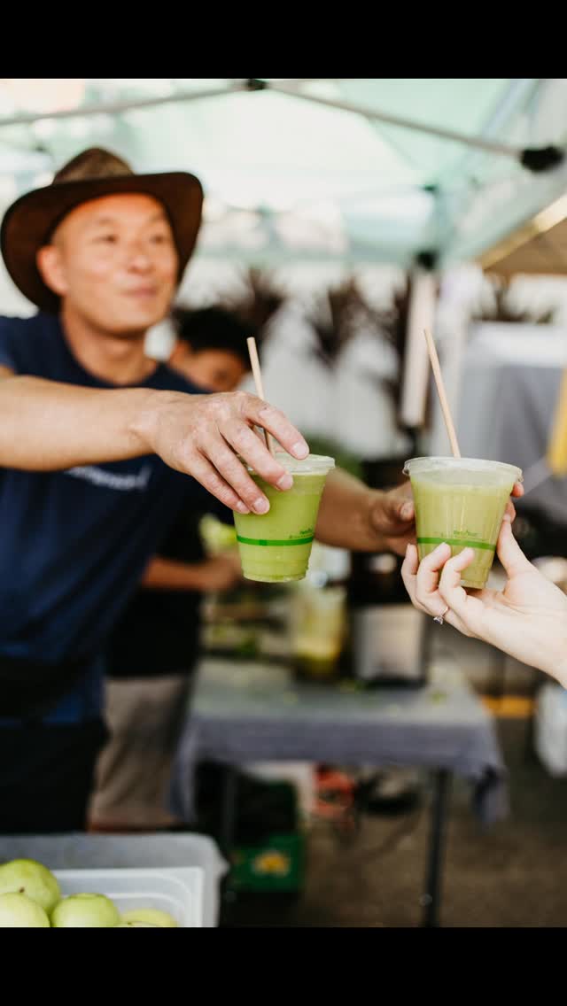 This week, we’re pouring a vibrant Green Blend!
We’ve sourced the stars of the show from our market neighbours:
🍎 Crisp and sweet apples from our friends @goon.fruit
🌱 Parsley & mint from the legends at Spring Creek Organics, @thrivingfoodsfarm and @ozfreshherbs (herbaceous, bright, and incredibly fresh).
🥒 cucs from Mark @saveoursoil
🍋 Zesty limes from @crossiescados (the perfect citrus punch to tie it all together).
Cold-pressed, fresh, and exactly what your body is craving after a big week.
📍 Find us this weekend:
@farmersmarketsmrsg
@farmersmarketcarlton
@farmersmarketcoburg
@bonbeachfarmersmarket
@farmersmarketalphington
@elthamfarmersmarket
@whitehorsefarmersmarket
@hotamarkets
Bring back your 1L glass jars for a refill! ♻️
#InSeasonJuices #ColdPressed #MarketToBottle #SpringCreekOrganics