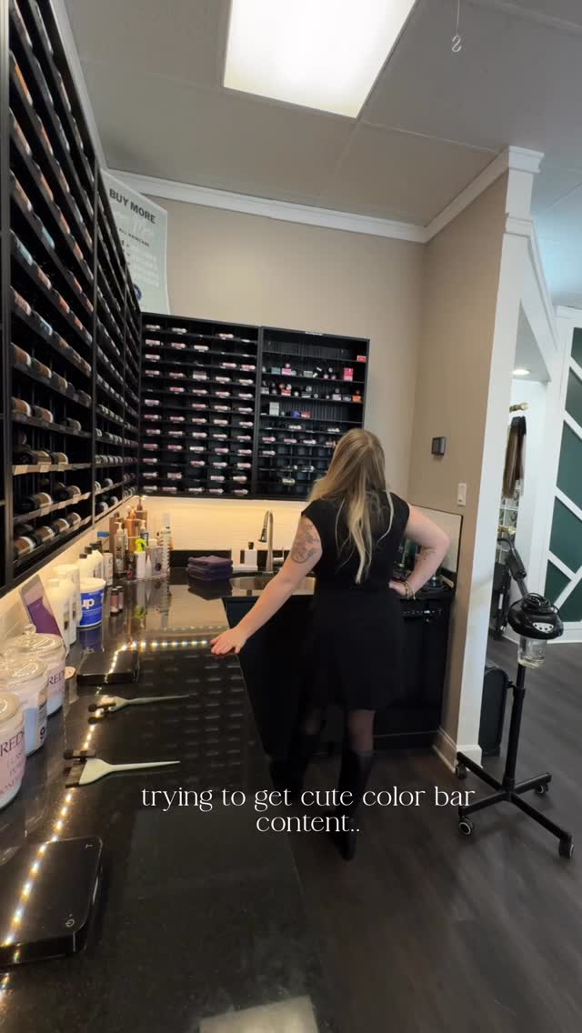 At least we tried. 🤣
.
#stpetesalon #ilovestpete #dbkhairstudio #tampabay