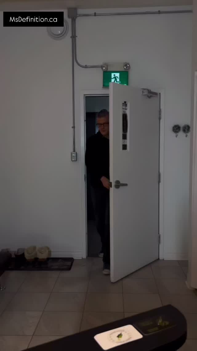 Sometimes people don’t know what they’re really asking of us and we cannot let our intrusive thoughts out… so we vent through reels 🤭🤣🫶
Video featuring
Client - Bruno @c4tattooculture
Receptionist- MsDefinition @tattoosbydefinition
Intrusive Thoughts - Suhki @inkedbysukhi
Consultations Free 🆓
📍Location In Bio
#tattooartist #thoroldtattoo #niagararegion #shopfun #studiolife