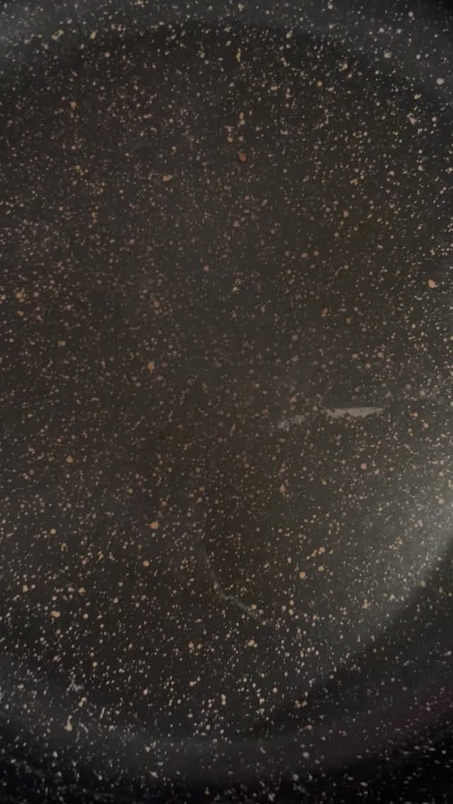 אחת ולתמיד ;) אם יש לכם מחבת נון סטיק תגלו שהרבה מנות כמו הפנקייק, לא באמת מחייבות שימוש בשמן. אגב מישהו ניסה בואפל בלגי? זה גם מושלם 🥳♥️ #חלבון #maayaneliasi #מאמנתממליצה #פיתוחגוף #מתכונים