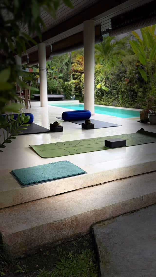 Yoga changes after 40.
And it should.
This is not about pushing deeper
it’s about moving wiser.
I offer private sessions for students 40+
from Ubud, online or in person,
with a focus on joint health, strength, breath, and sustainable practice.
Thoughtful sequencing.
Intelligent pacing.
Full presence.
A fair rate for a refined, personal experience.
By private appointment.
#yoga #privateyoga #ubudyoga #yogaforeveryone #ubud