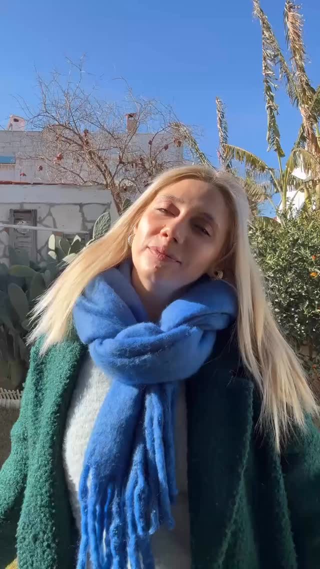 Doğal ışıltı arıyorsanız, olay makyajda değil; doğru cilt hazırlığında! ✨
Solnare Multi-Vitamin Kompleks Serum, sadece bir bakım adımı değil, kusursuz görünümünüzün mimarıdır. İçeriğindeki Hyalüronik Asit, C ve E vitaminleri ile cildiniz nemlendirerek pürüzsüz bir kanvas yaratmaya yardımcı olur.
💧 Makyaj altı bazı olarak mükemmel performans gösterir, fondötenin ciltle bütünleşmesini destekler.
🌟 Tek başına kullanıldığında gün boyu süren, canlı ve aydınlık bir cilt görünümü sunar.
Cildinize hak ettiği premium dokunuşu yapmak ve makyaj rutininizin kalitesini artırmak için Solnare ile tanışın.
Sınırlı stoklar tükenmeden sepetinize ekleyin!
#Solnare #makyajbazı #ciltbakımrutini