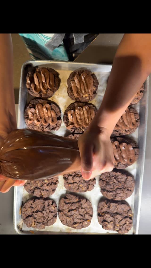 Chefs love it when you stand above them with a camera and ask them to go slowly backwards with the other hand #art #everyonelovesthesocialmediaperson