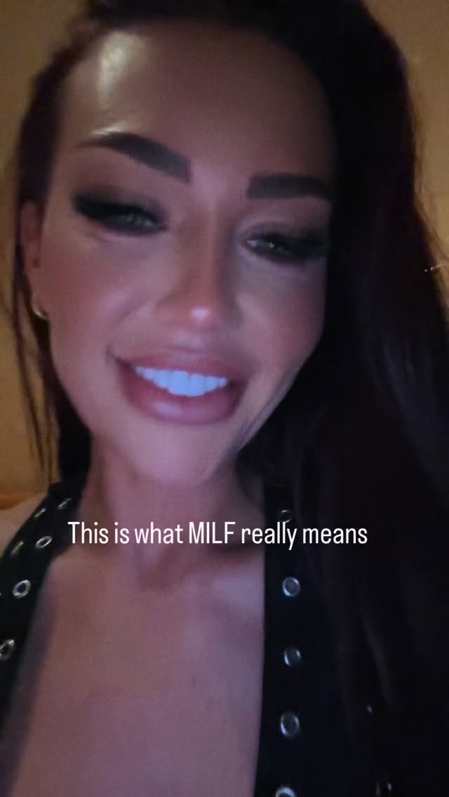 They thought MILF meant one thing…
I redefined it 👏🏼
Mom In Love With Fitness.
Strong.
Disciplined.
Glowing.
Unapologetic.
This is what happens when a mum chooses herself.
Comment “MILF” if you’re building that energy too 💗
#motherhoodthroughinstagram #motherhood #motherhoodfitness #onlinecoach #fyp