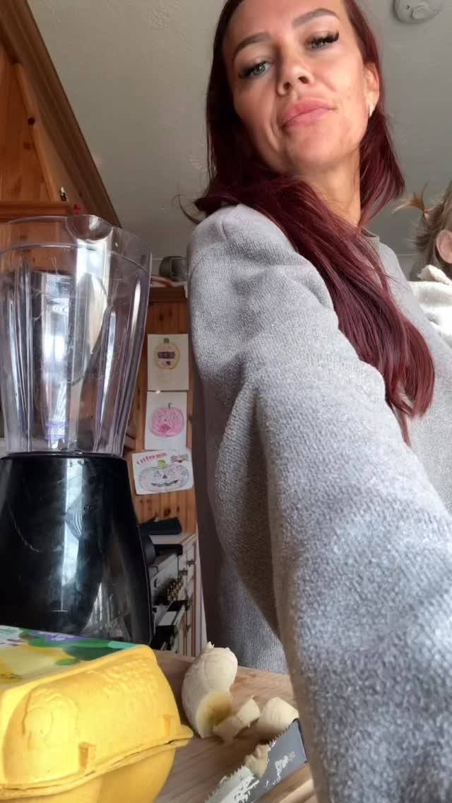 These protein pancakes are one of my favourite recipes from the CL Fitness Lean & Strong Family Kitchen Cookbook.
✔ High protein
✔ Kid approved
✔ Ready in minutes
Made with simple ingredients like oats, banana and eggs, they’re naturally sweet, filling and perfect for the whole family.
Top them with fresh fruit, yogurt or nut butter and you’ve got a breakfast that keeps everyone fuelled for the day.
Healthy family food that actually tastes good — that’s exactly what this cookbook is about. 💗
#lowcalorierecipes #proteinbreakfast #healthyfamily #easycooking #motherhoodjourney