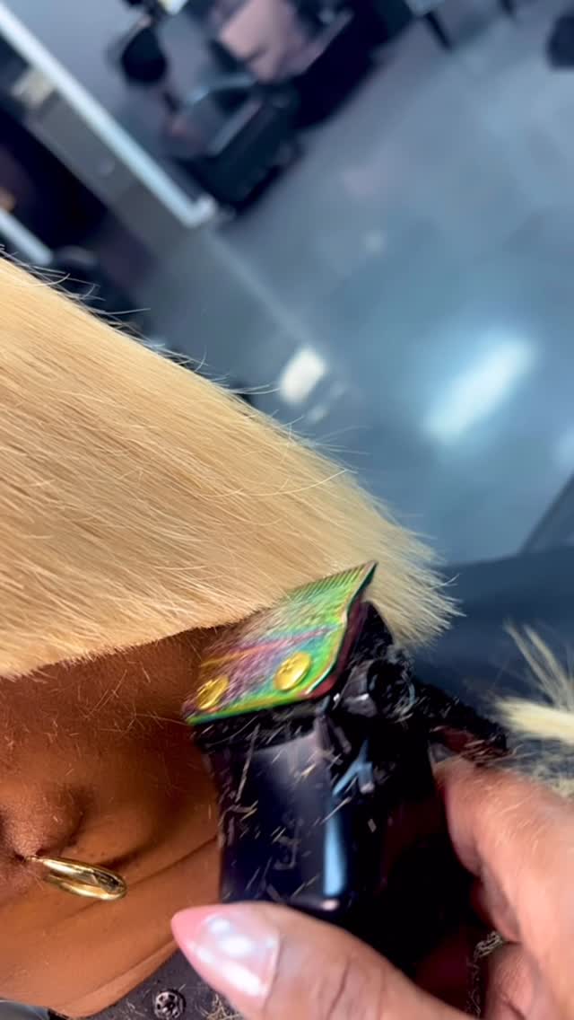 Cut and Styled by True✨ #truestylist
Book appts at Www.truestylist.com