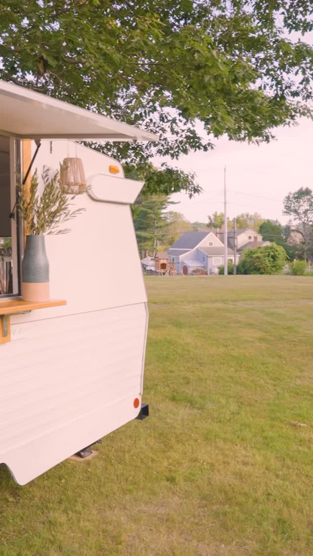 … comparing yourself to others. ✨
When you stop measuring your timeline against someone else’s highlight reel. (Social media isn’t real btw.)
When you trust that what’s meant for you won’t miss you. When you pour your energy into becoming, instead of competing.
Different paths. You are unique. 🤍
#mobilebar #nhweddings #maineweddings #weddingvendor #fyp #events #womanowned