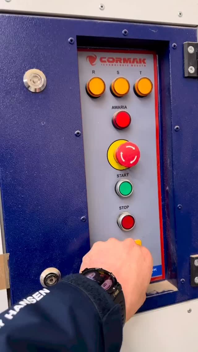 Watch this oak table come to life from start to finish.
#rccfurniture #bespokefurniture #sheffield #oakfurniture #carpentry