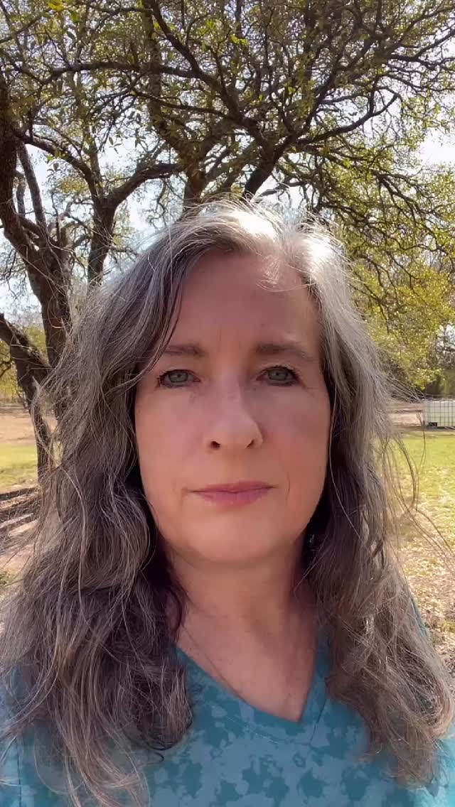 You weren’t praised for your needs. You were praised for not having any. Thats how “strong” get wired into the nervous system. If this hit, comment “convenient.” #lifestream #womenover40 #midlifecoach #overfunctioning