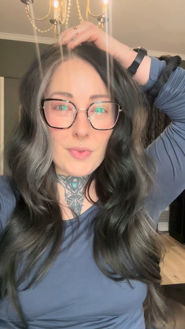 I wanted to talk about something I get asked a lot.
Extensions should not be painful, damaging, or scary.
If you’ve ever had a bad experience — I get why you’d hesitate.
If you have questions about extensions, drop them below or send me a message 🖤
Let’s talk about it.
Bangor, Maine | Hair Extensions
