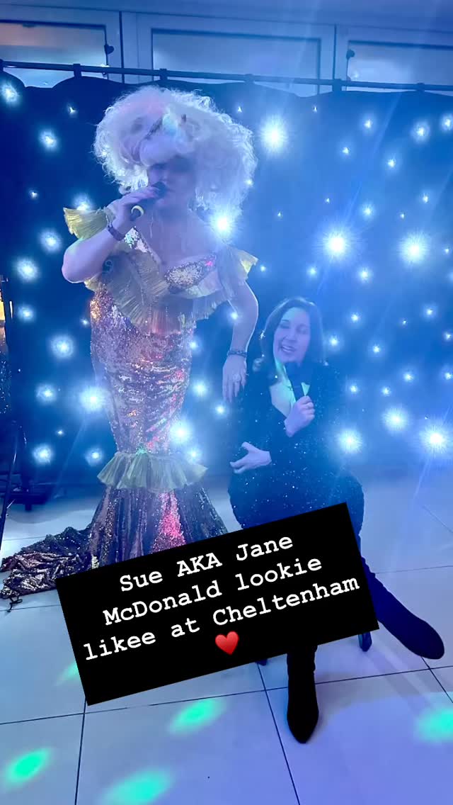 Love all around for Shannon on Saturday night, Sue got her tongue twisted Um Diddling!! ♥️♥️♥️